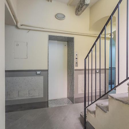 Modern & Stylish Apartment In Como City By Rent All Como Exterior photo